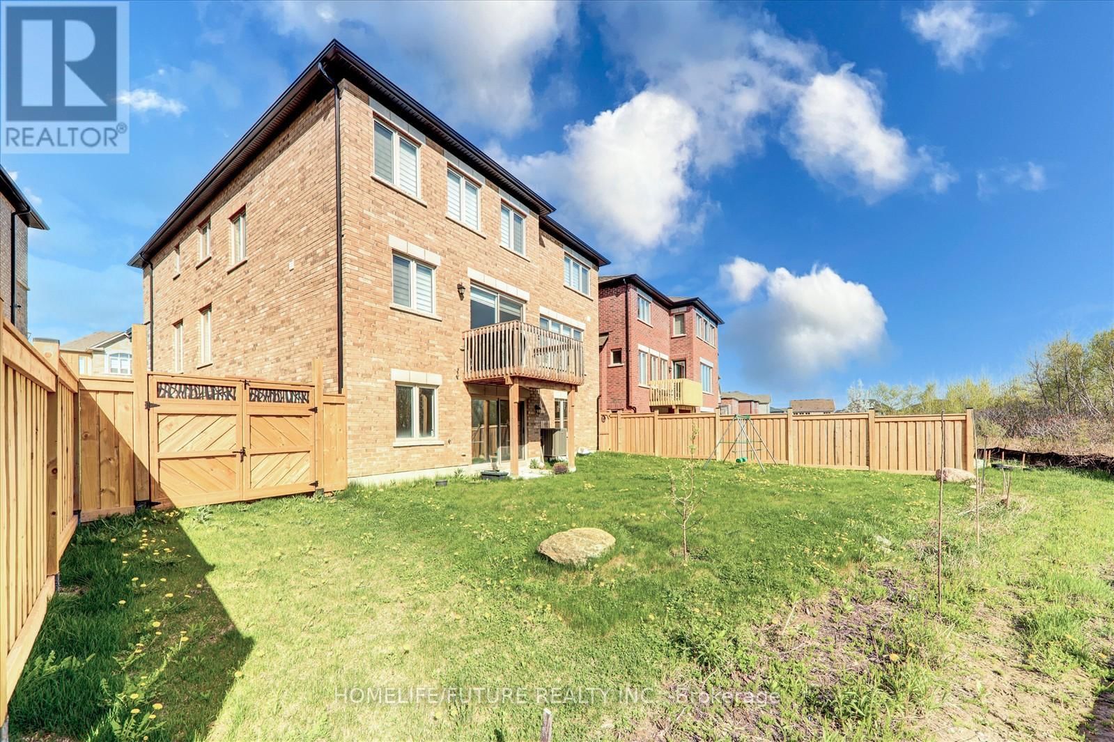 2682 SAPPHIRE DRIVE Image 25