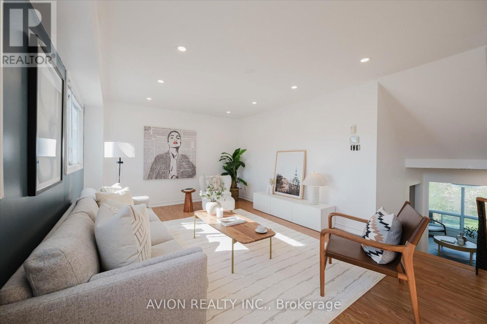 16 GLENCOYNE CRESCENT Image 15