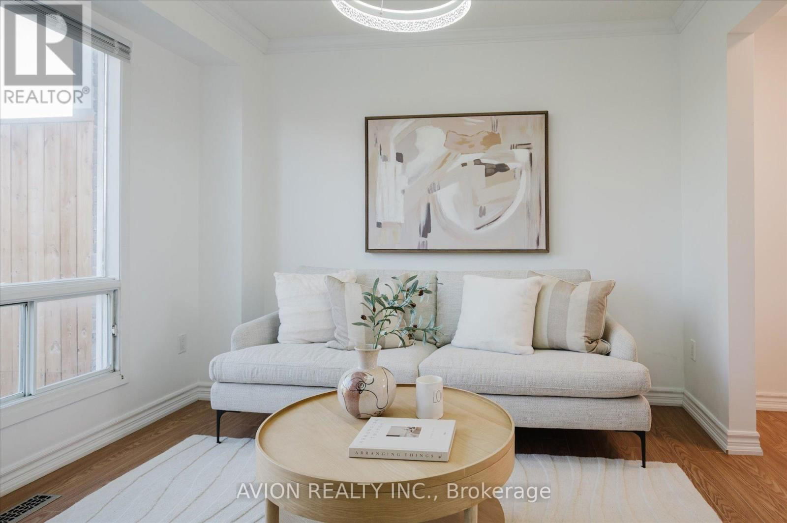 16 GLENCOYNE CRESCENT Image 4