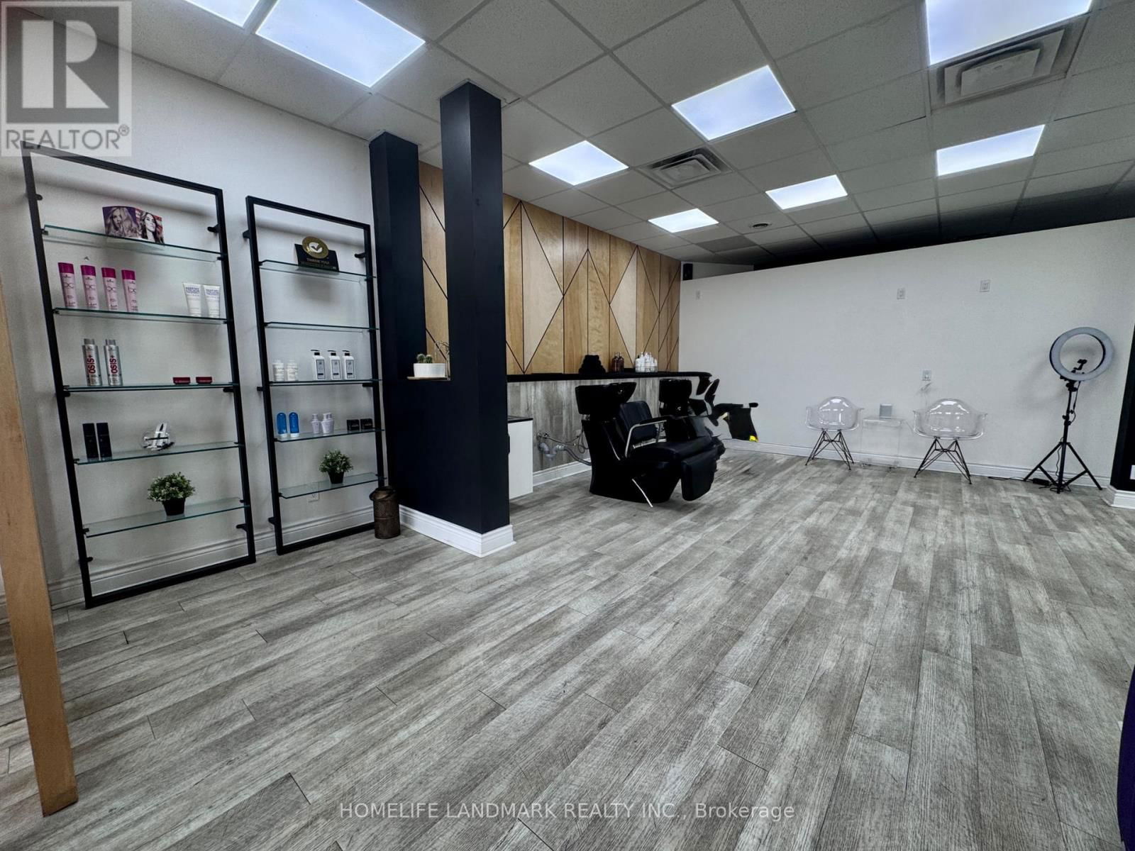 373 BROADVIEW AVENUE Image 3