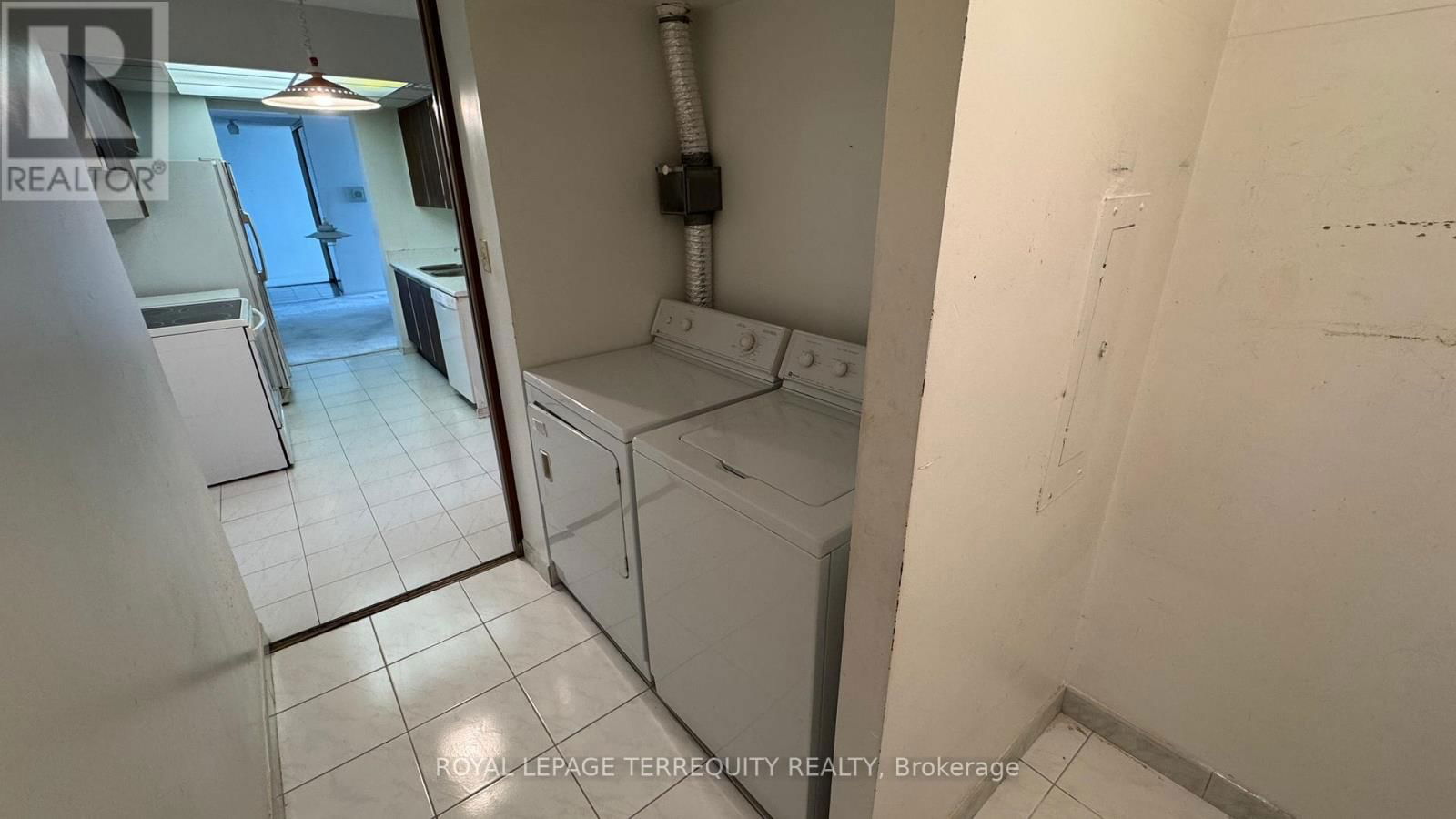PH4 - 65 HUNTINGDALE BOULEVARD Image 15