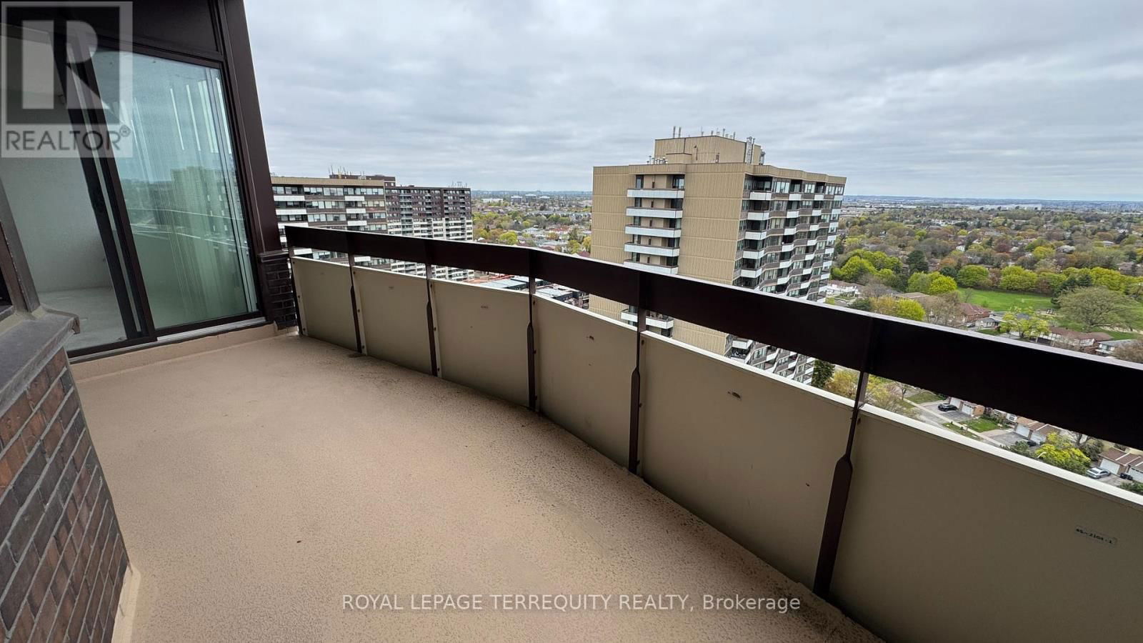 PH4 - 65 HUNTINGDALE BOULEVARD Image 5