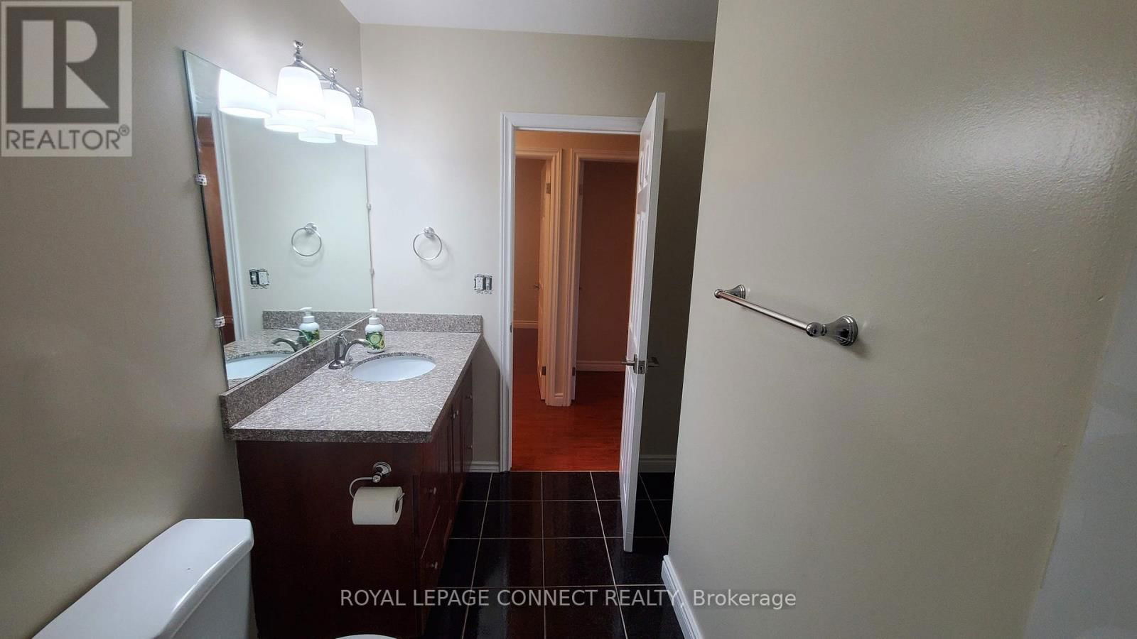 1206 WAKEFIELD CRESCENT Image 10