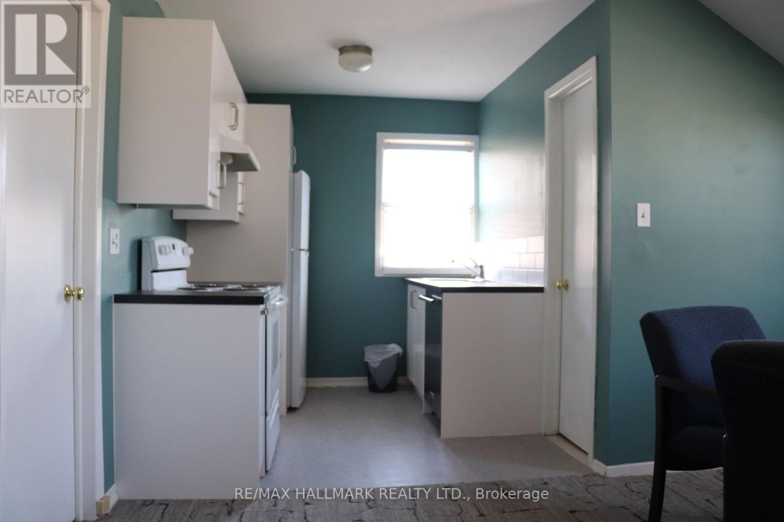 571 KINGSTON ROAD WEST Image 11