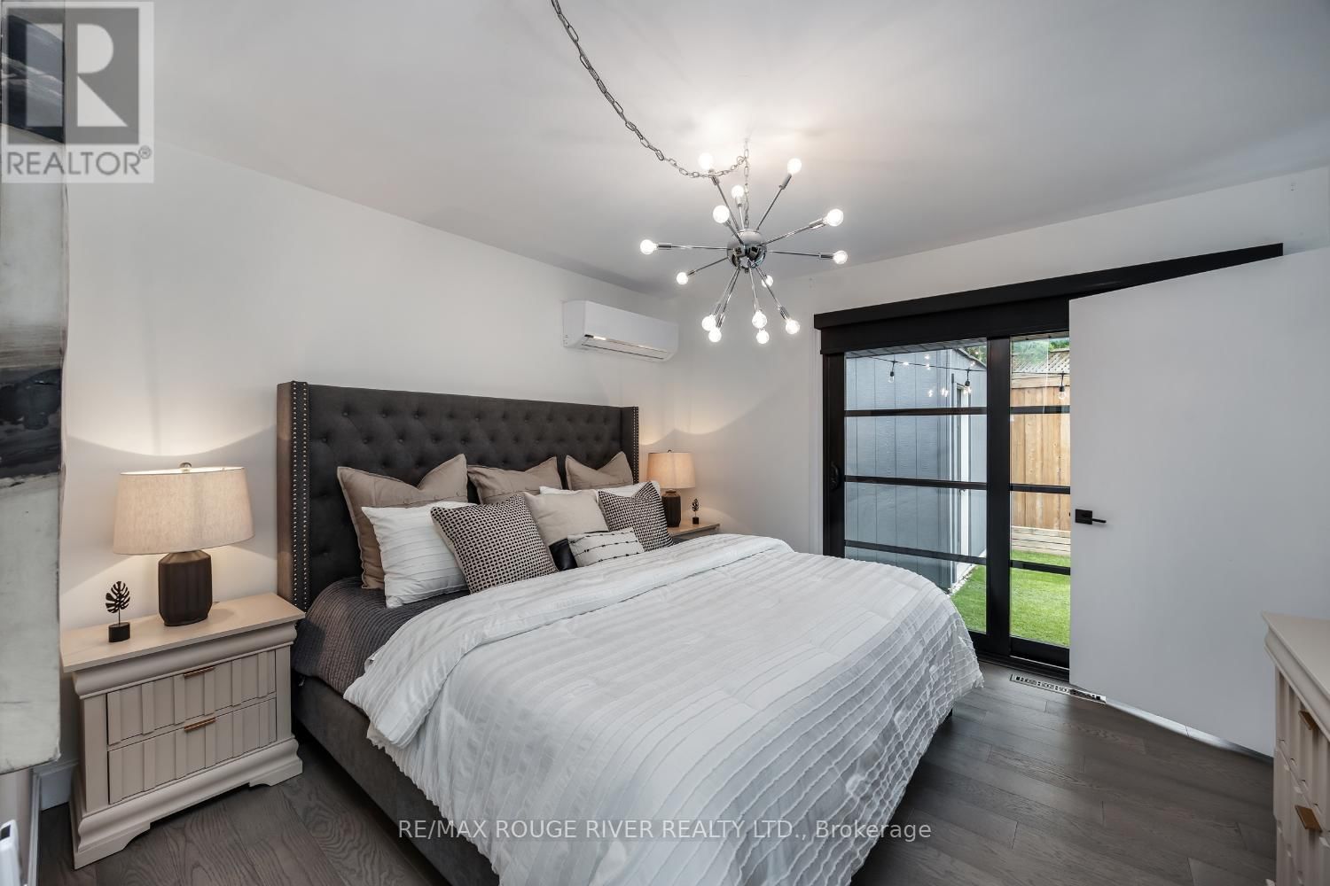 693 CARNEGIE AVENUE Image 31