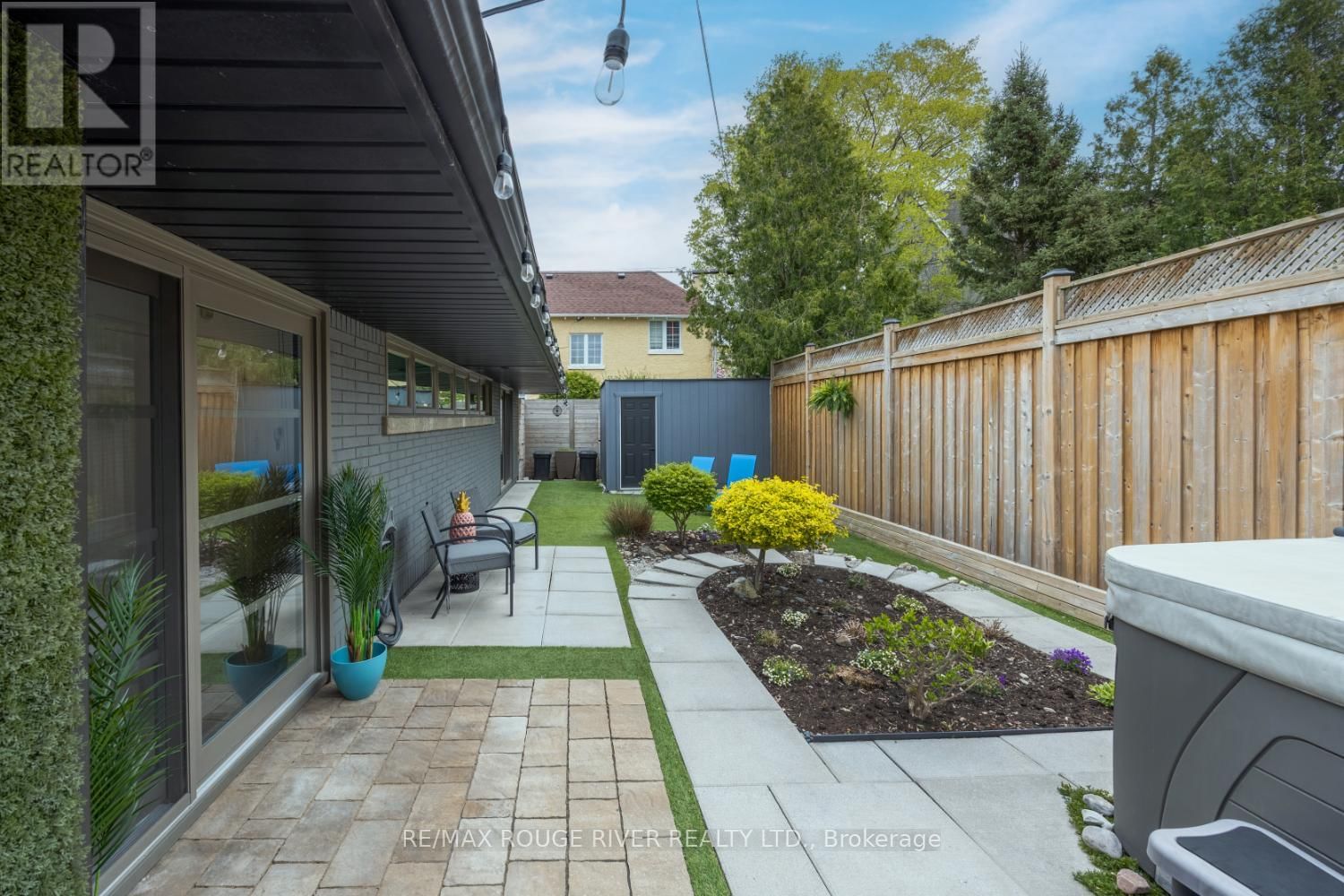 693 CARNEGIE AVENUE Image 40