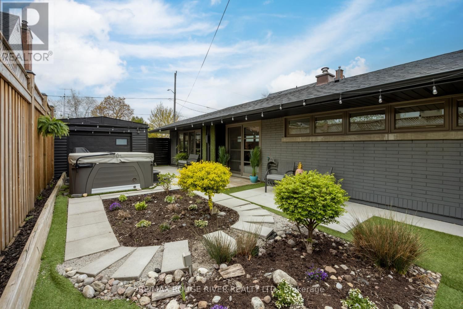 693 CARNEGIE AVENUE Image 42