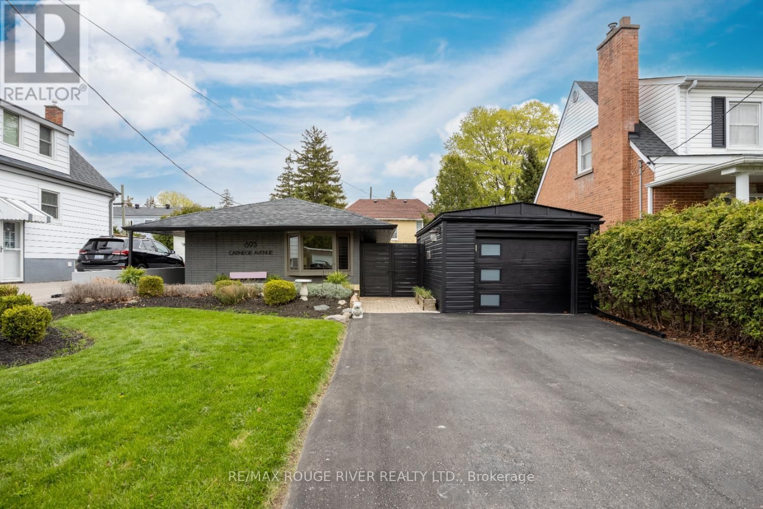 693 CARNEGIE AVENUE Image 5