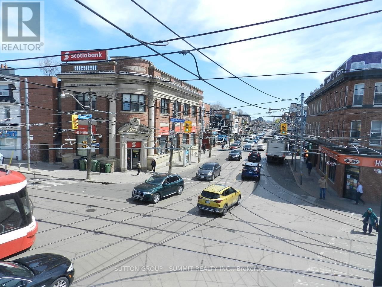 201 - 577 GERRARD STREET EAST Image 2
