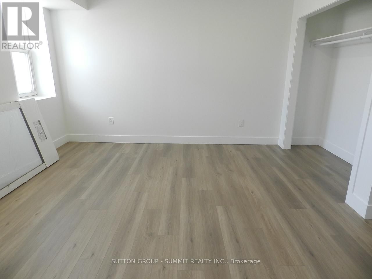 201 - 577 GERRARD STREET EAST Image 3