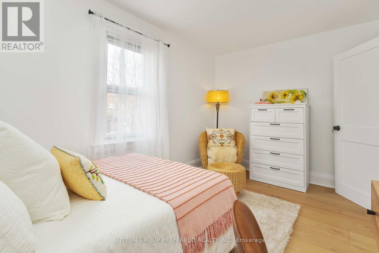 42 CHATHAM AVENUE Image 21