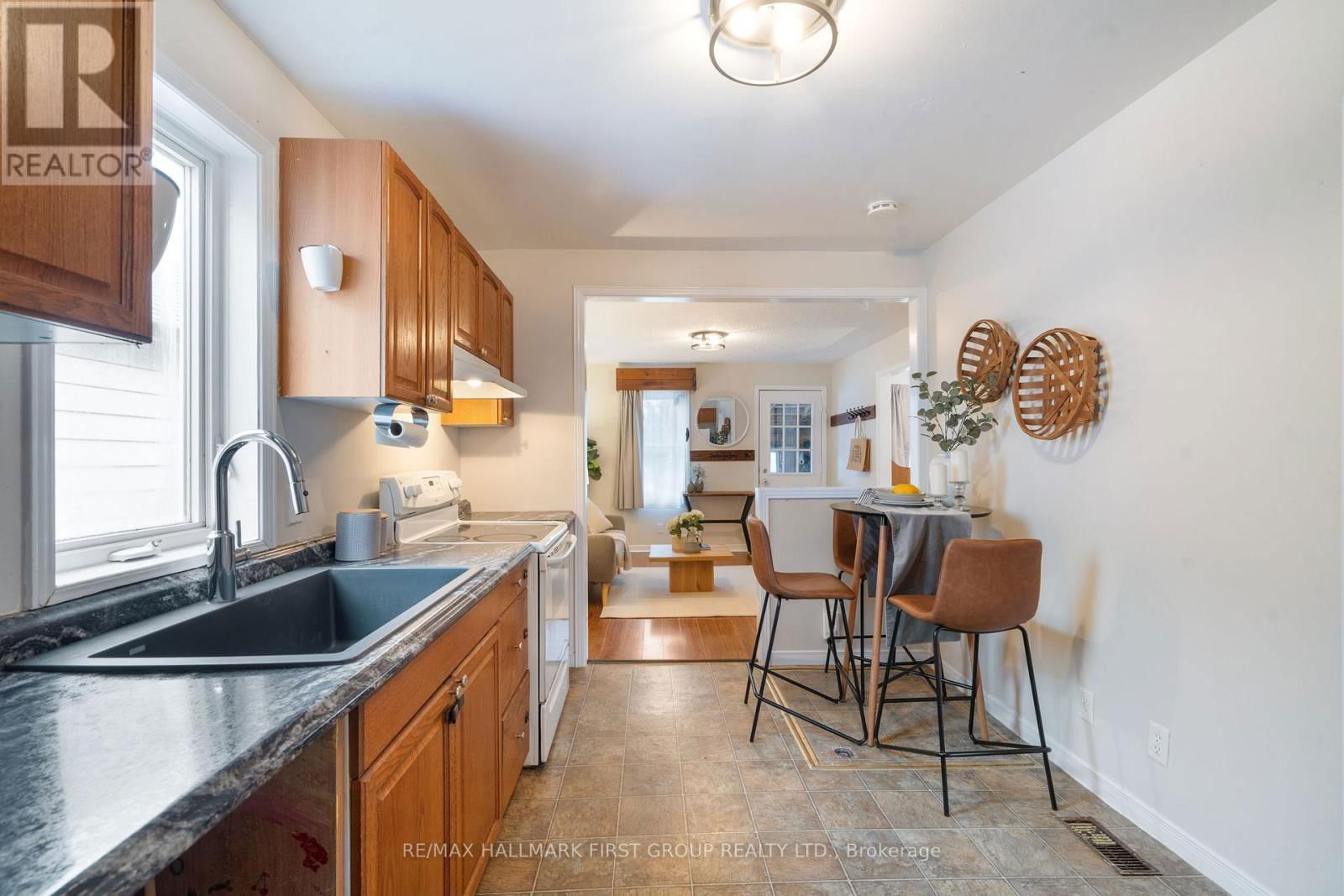 283 PARK ROAD SOUTH Image 10