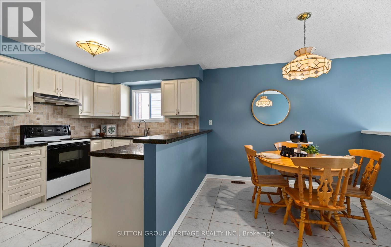 33 SOUTHWELL AVENUE Image 13