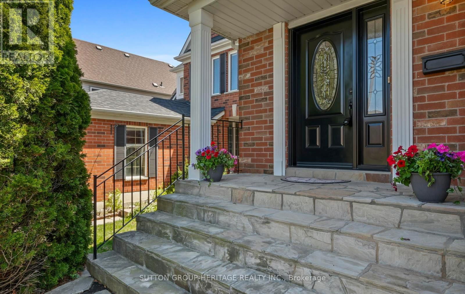 33 SOUTHWELL AVENUE Image 2