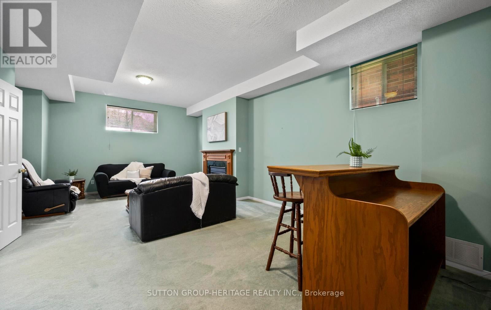 33 SOUTHWELL AVENUE Image 23