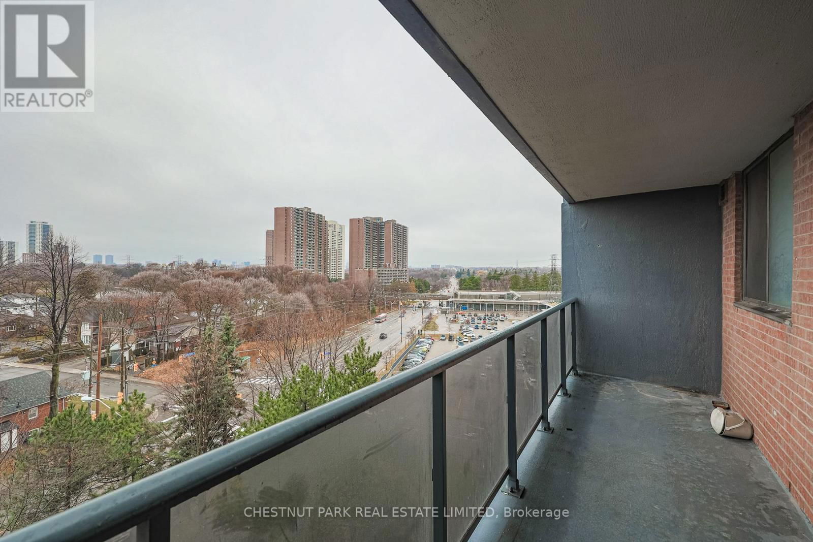 801 - 757 VICTORIA PARK AVENUE Image 21