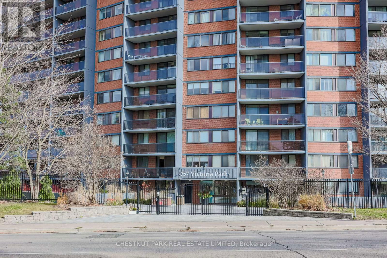 801 - 757 VICTORIA PARK AVENUE Image 3