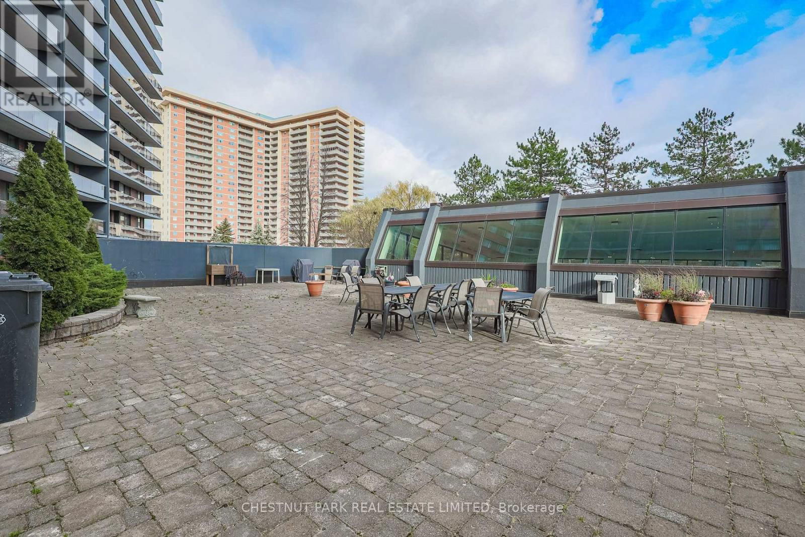 801 - 757 VICTORIA PARK AVENUE Image 44