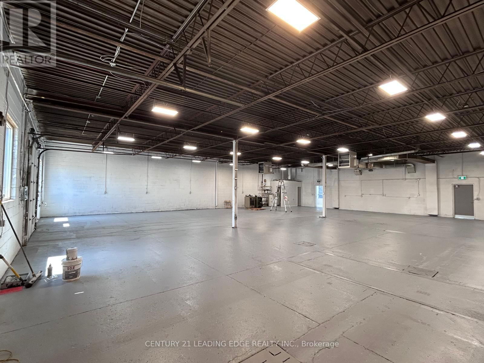 16 & 17 - 1710 MIDLAND AVENUE Image 2