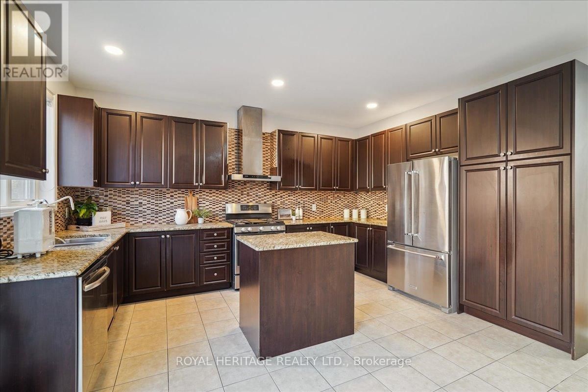 9 GLENEITA STREET Image 14