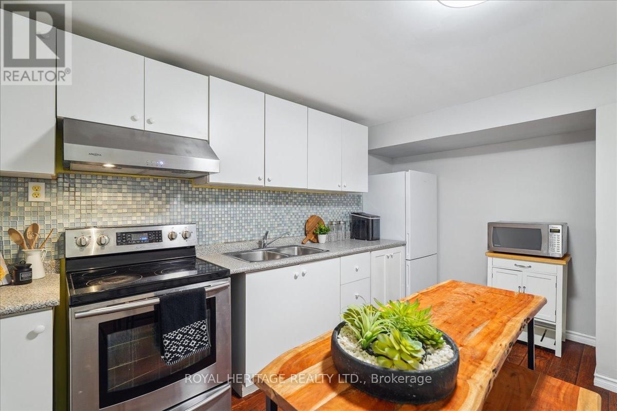 9 GLENEITA STREET Image 41