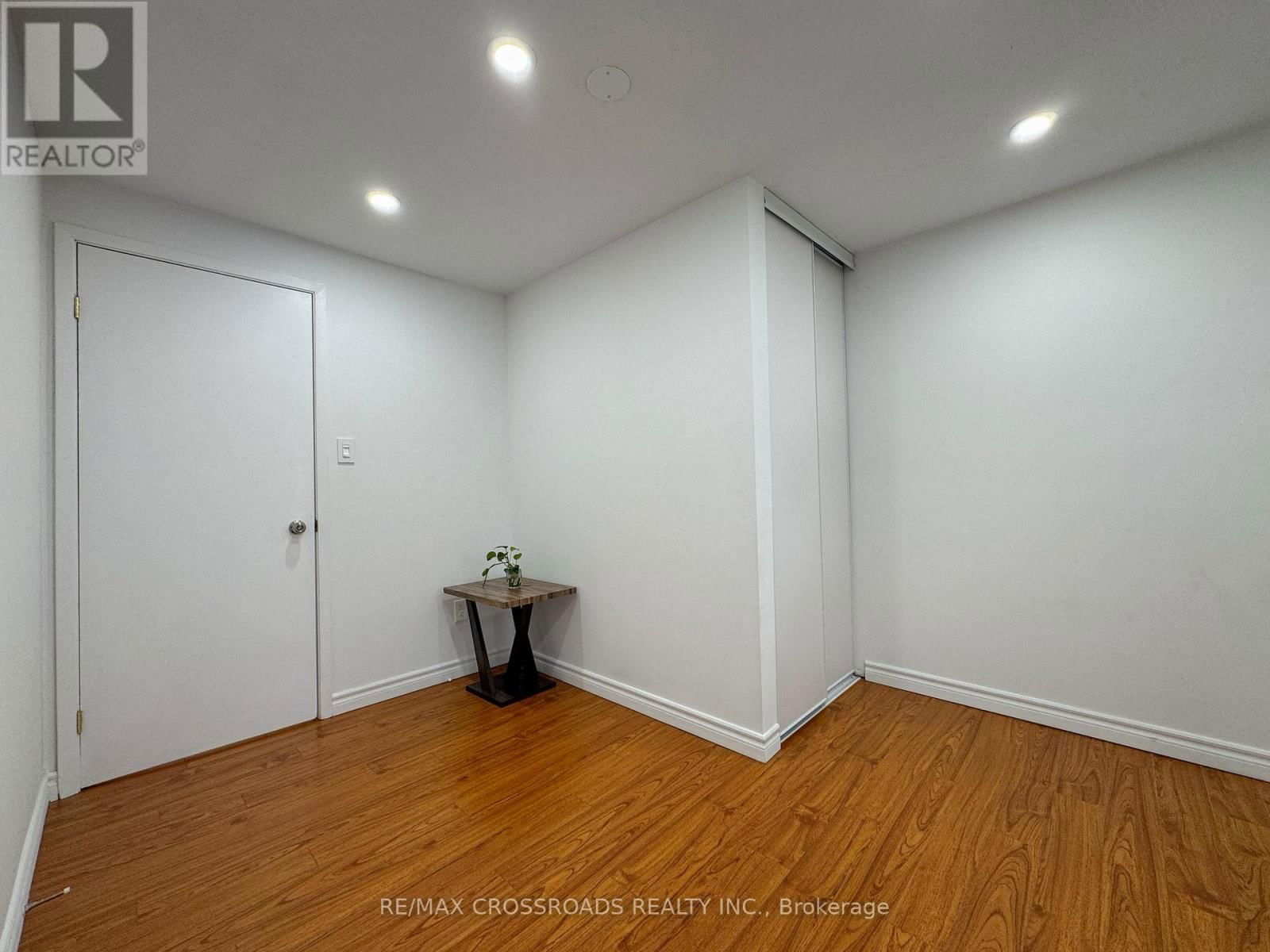 8 - 50 BLACKWELL AVENUE Image 13