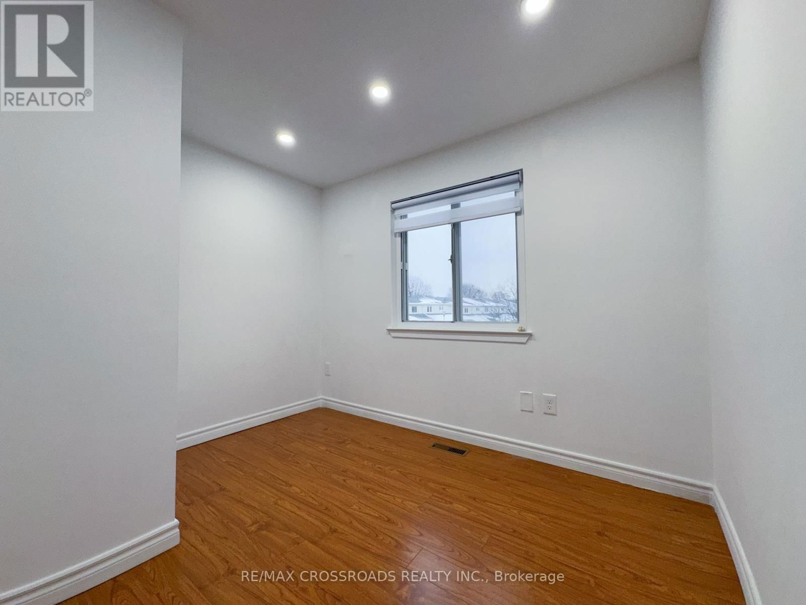 8 - 50 BLACKWELL AVENUE Image 15