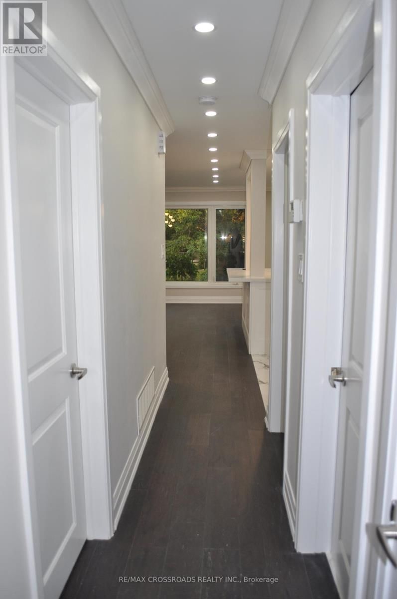 120 HISCOCK(MAIN FLOOR) BOULEVARD Image 15