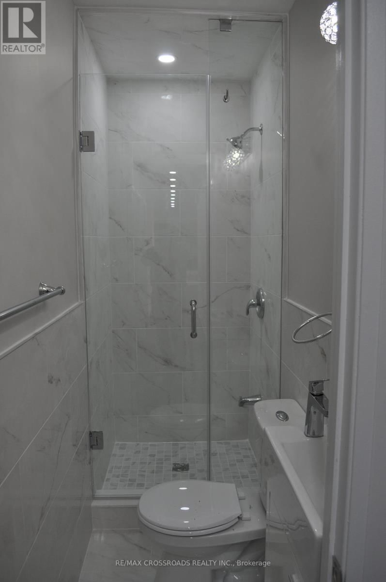 120 HISCOCK(MAIN FLOOR) BOULEVARD Image 19