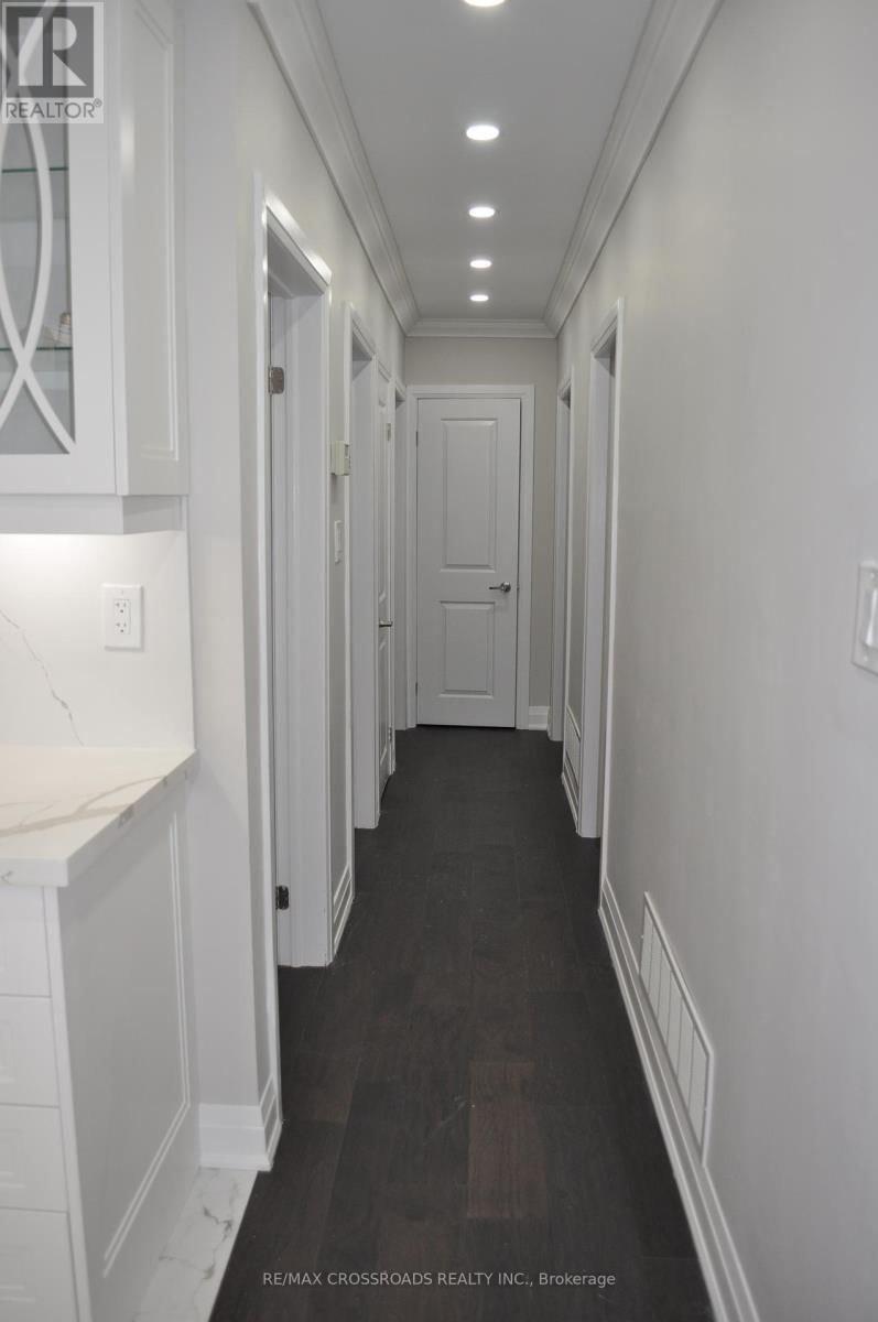 120 HISCOCK(MAIN FLOOR) BOULEVARD Image 35