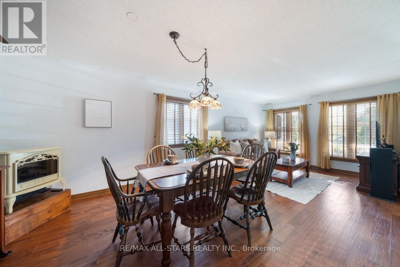128 EARL CUDDIE BOULEVARD Image 10