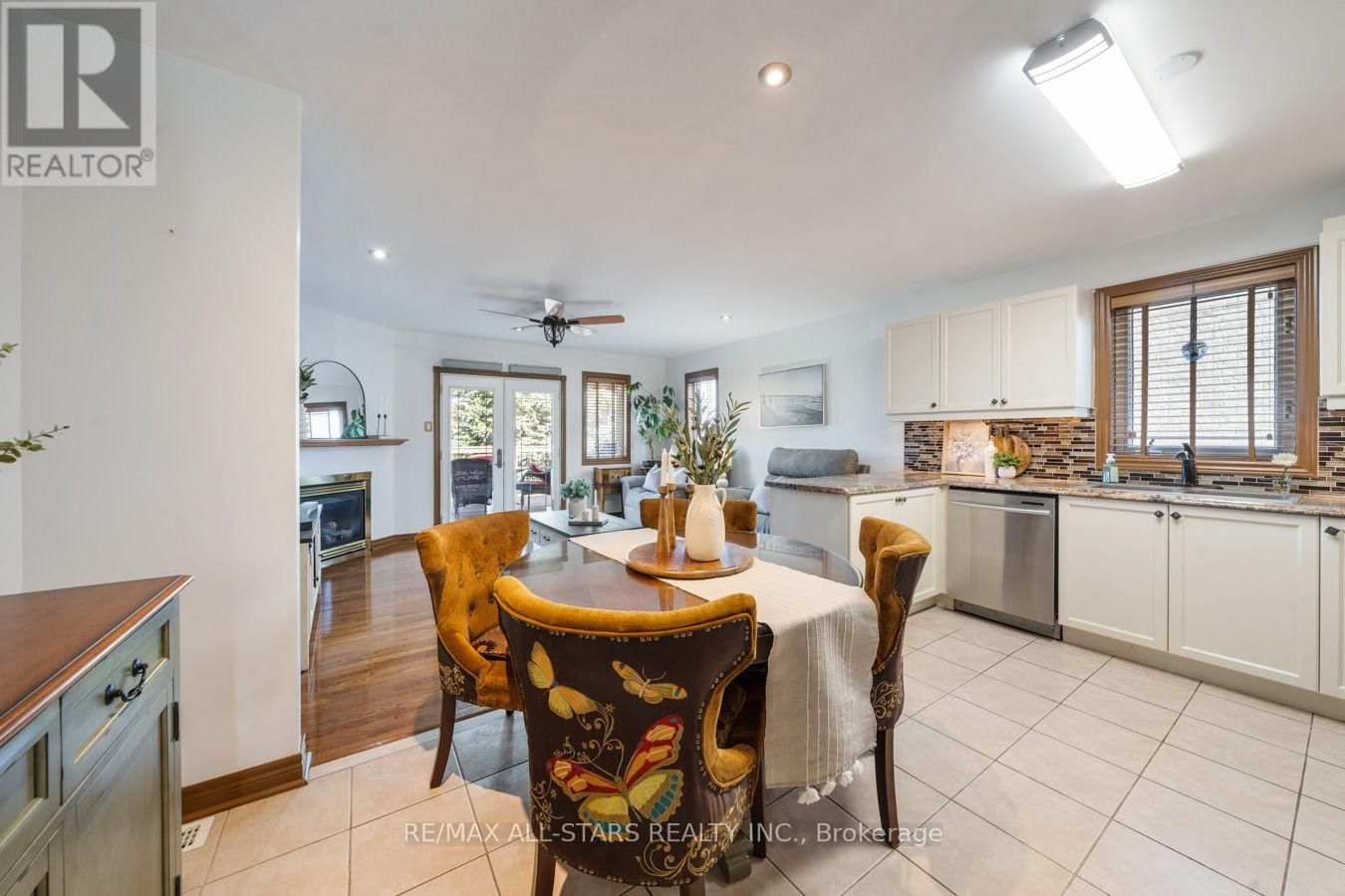 128 EARL CUDDIE BOULEVARD Image 12