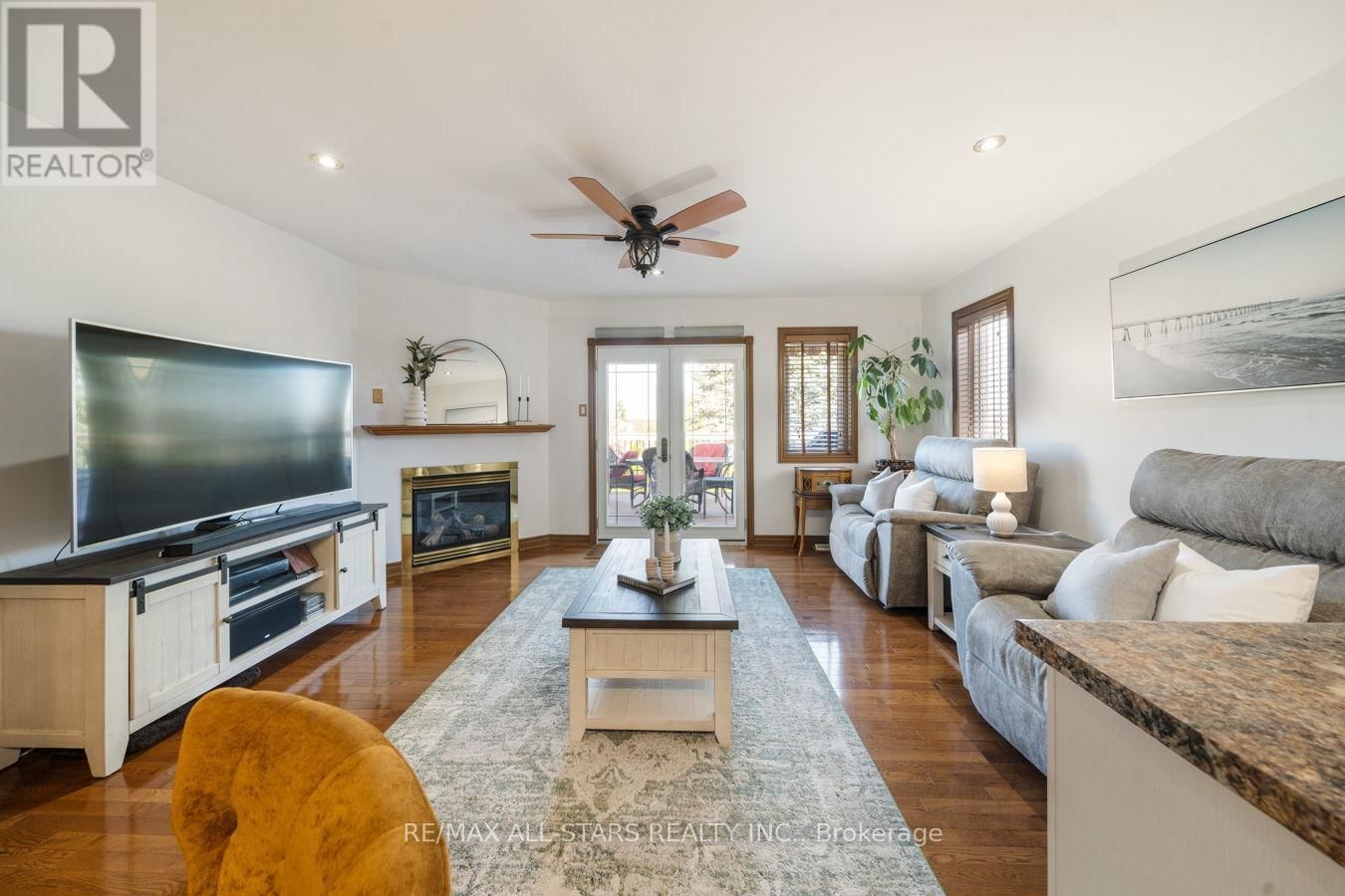 128 EARL CUDDIE BOULEVARD Image 18