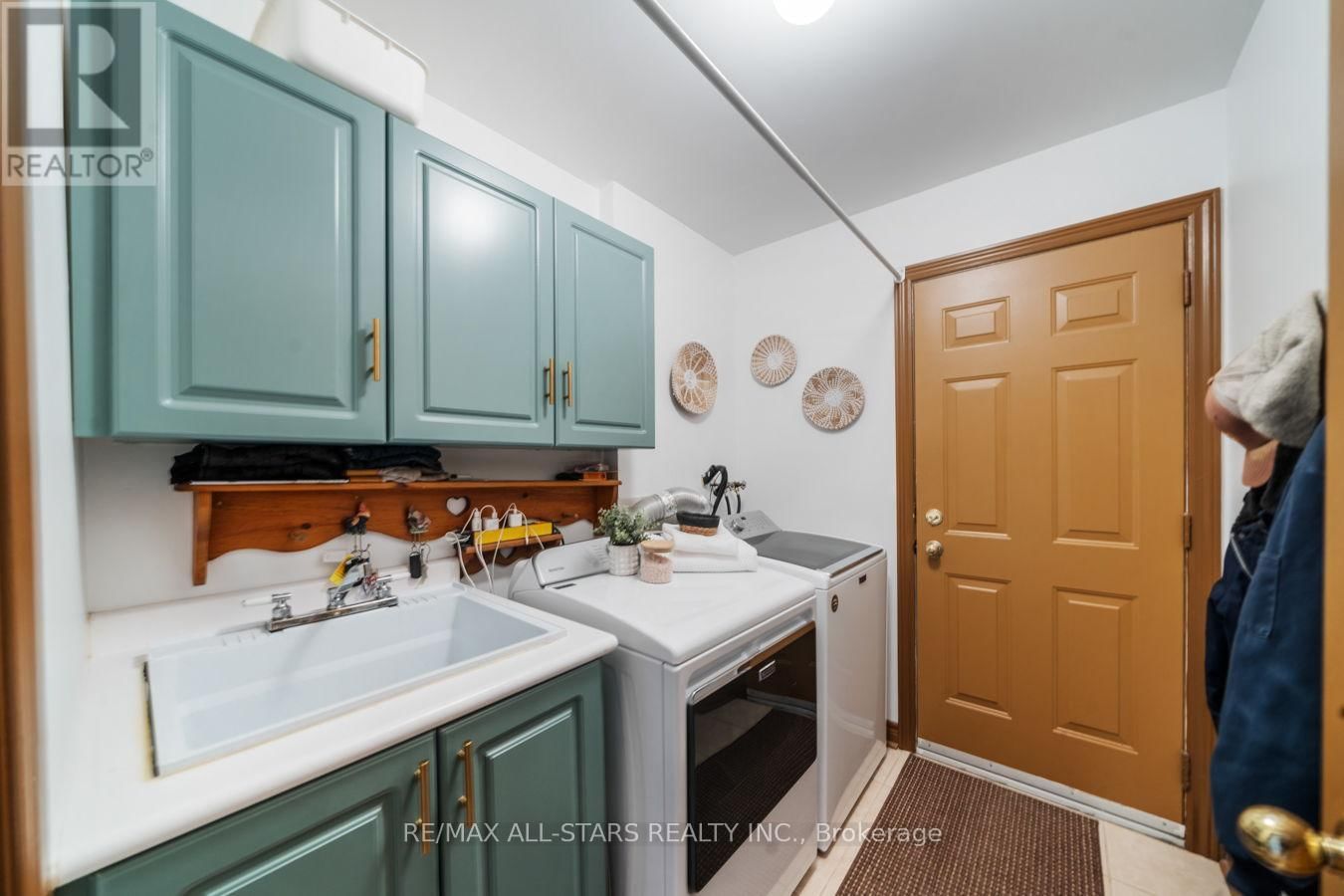 128 EARL CUDDIE BOULEVARD Image 20