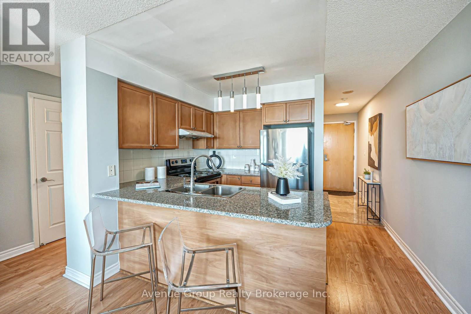 1710 - 88 GRANGEWAY AVENUE Image 12