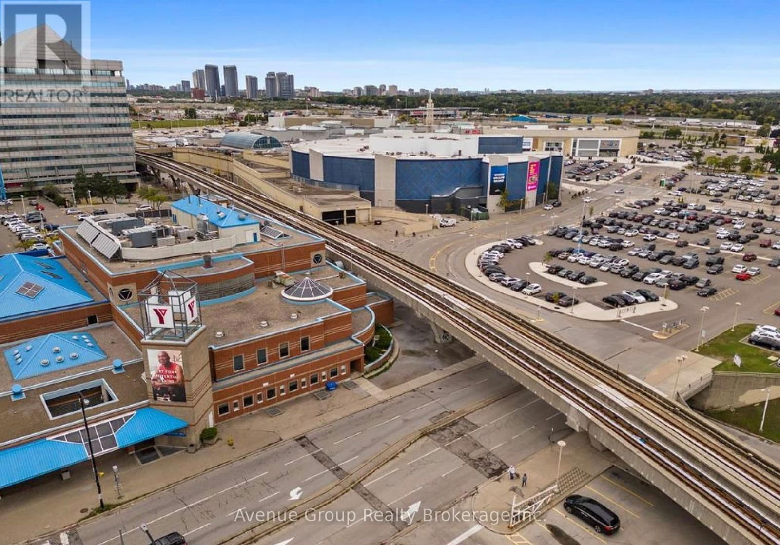 1710 - 88 GRANGEWAY AVENUE Image 32