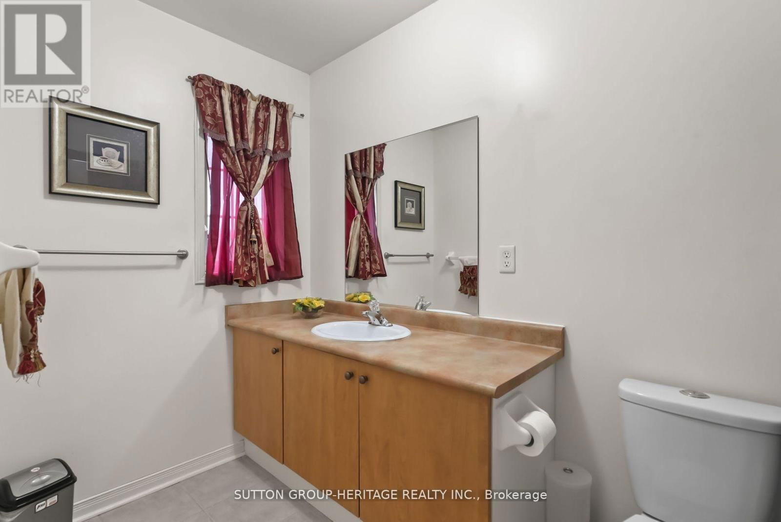 3 ANGIER CRESCENT Image 34