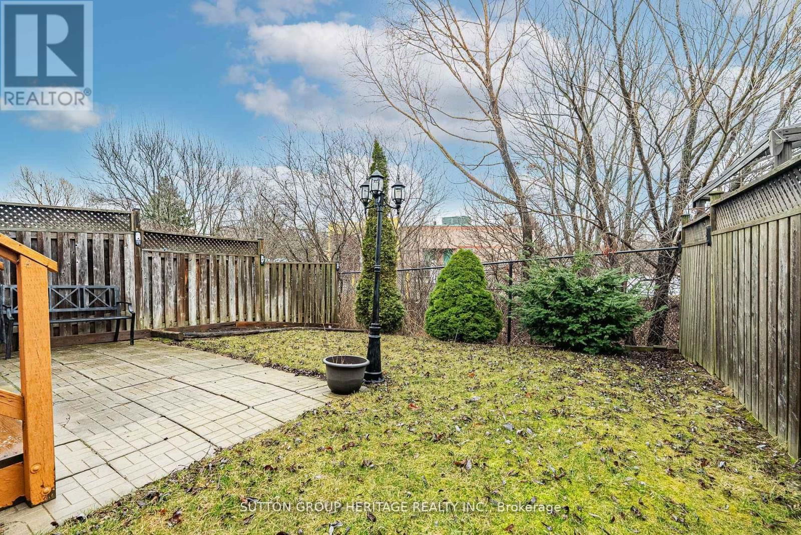 3 ANGIER CRESCENT Image 40