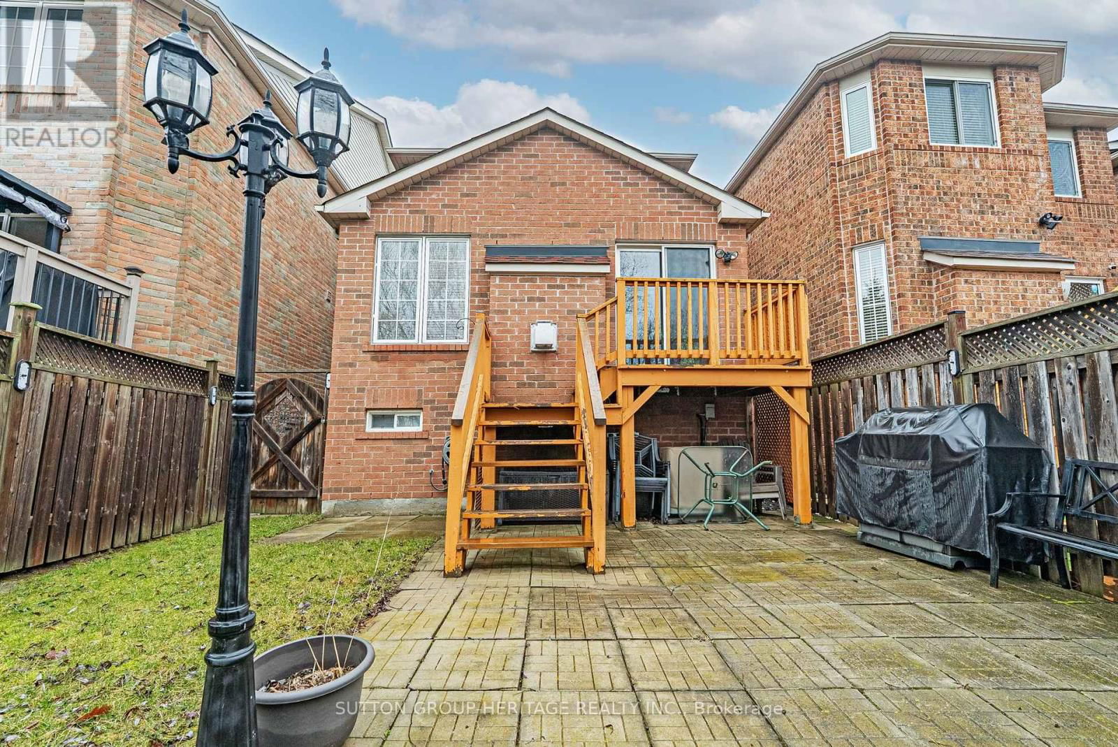 3 ANGIER CRESCENT Image 42