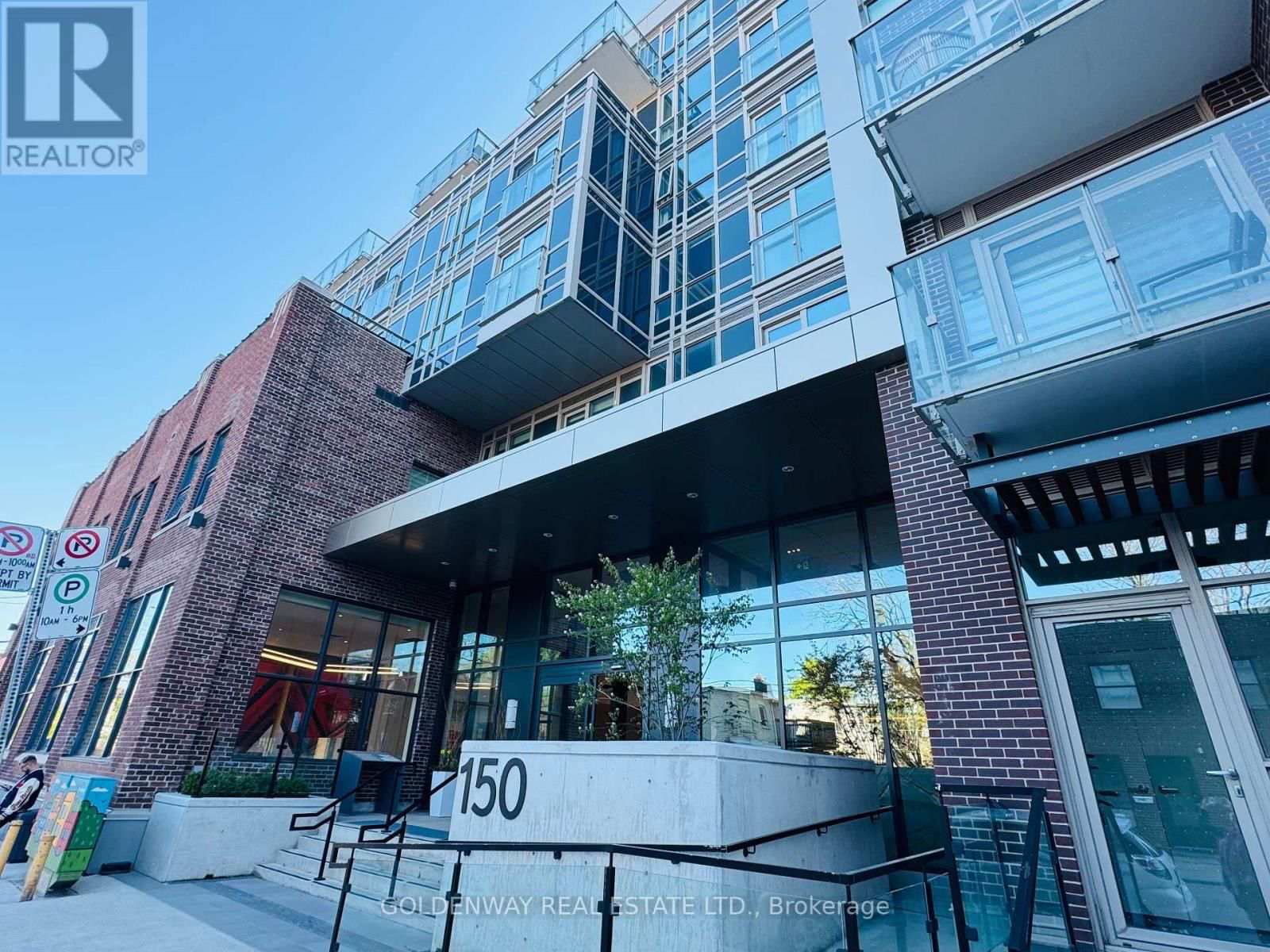 541 - 150 LOGAN AVENUE Image 1