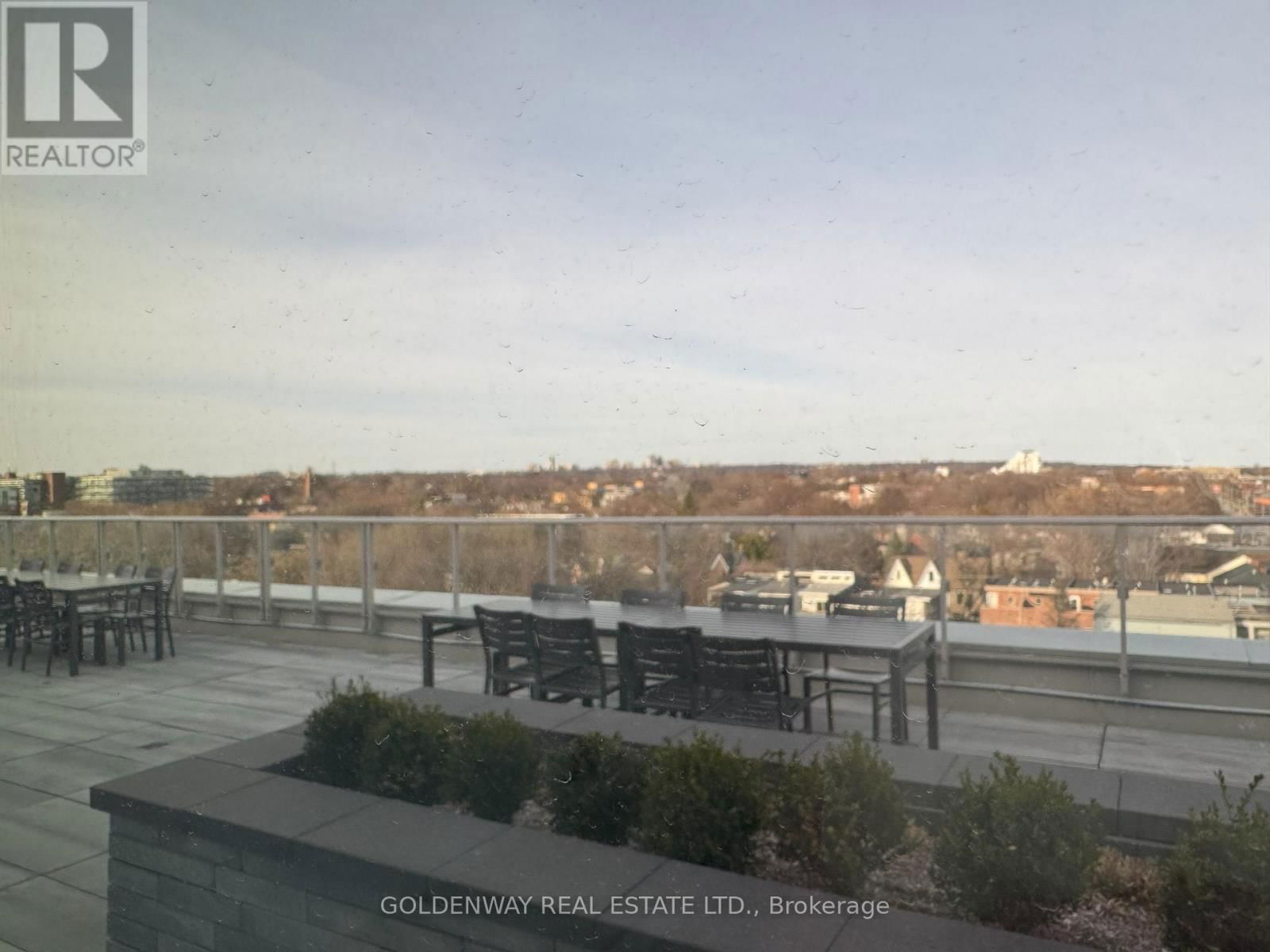 541 - 150 LOGAN AVENUE Image 20