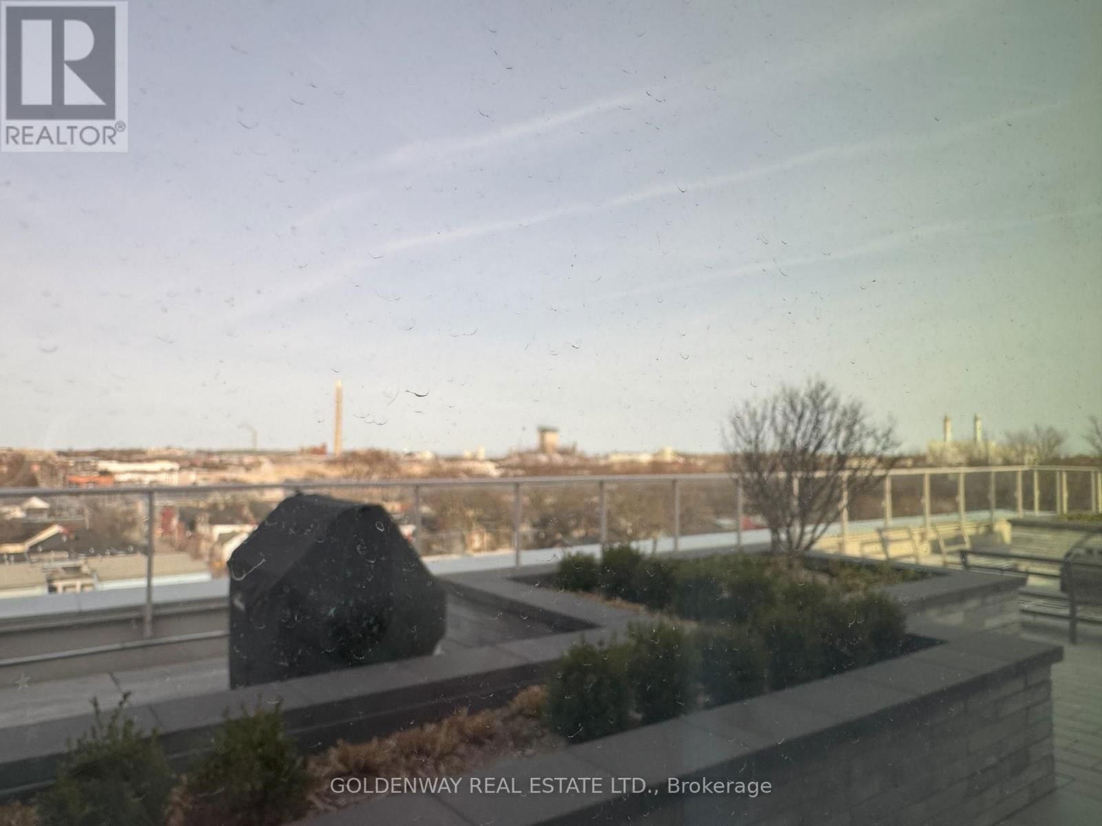 541 - 150 LOGAN AVENUE Image 21