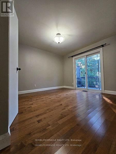 Main - 37 HARLAND CRESCENT Image 18