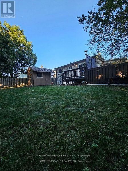 Main - 37 HARLAND CRESCENT Image 25