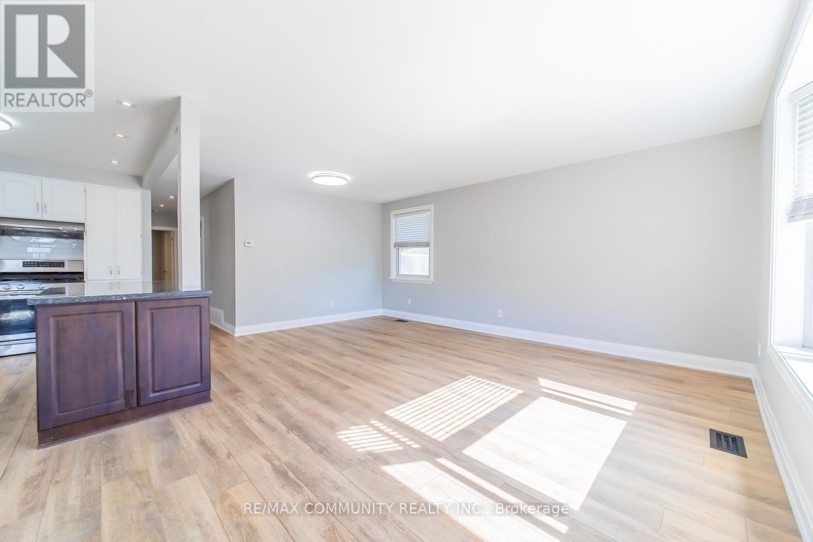 MAIN - 28 BENHUR CRESCENT Image 11
