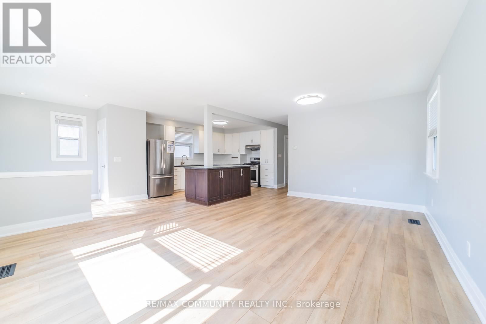 MAIN - 28 BENHUR CRESCENT Image 13