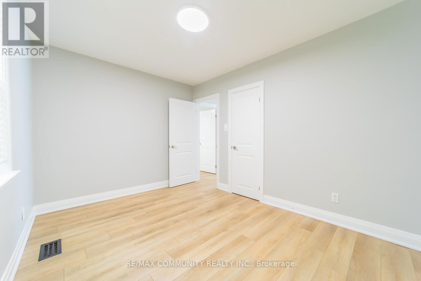 MAIN - 28 BENHUR CRESCENT Image 22