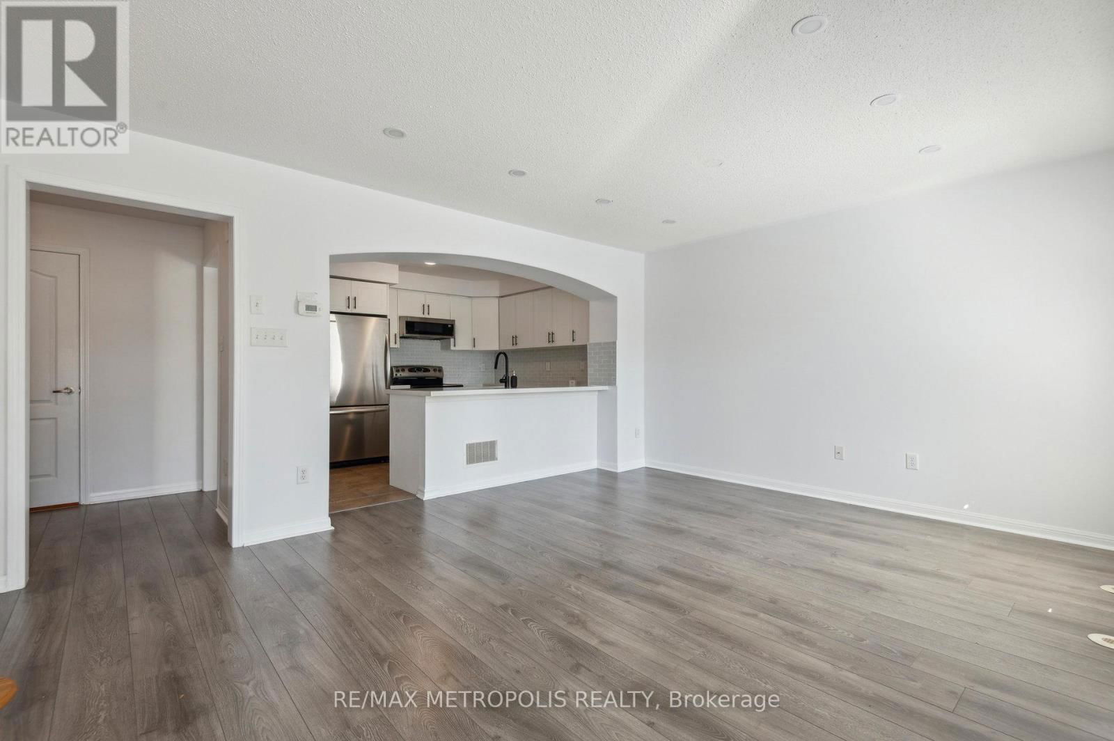 54 HOWE AVENUE Image 18