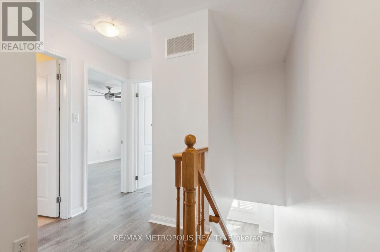 54 HOWE AVENUE Image 25