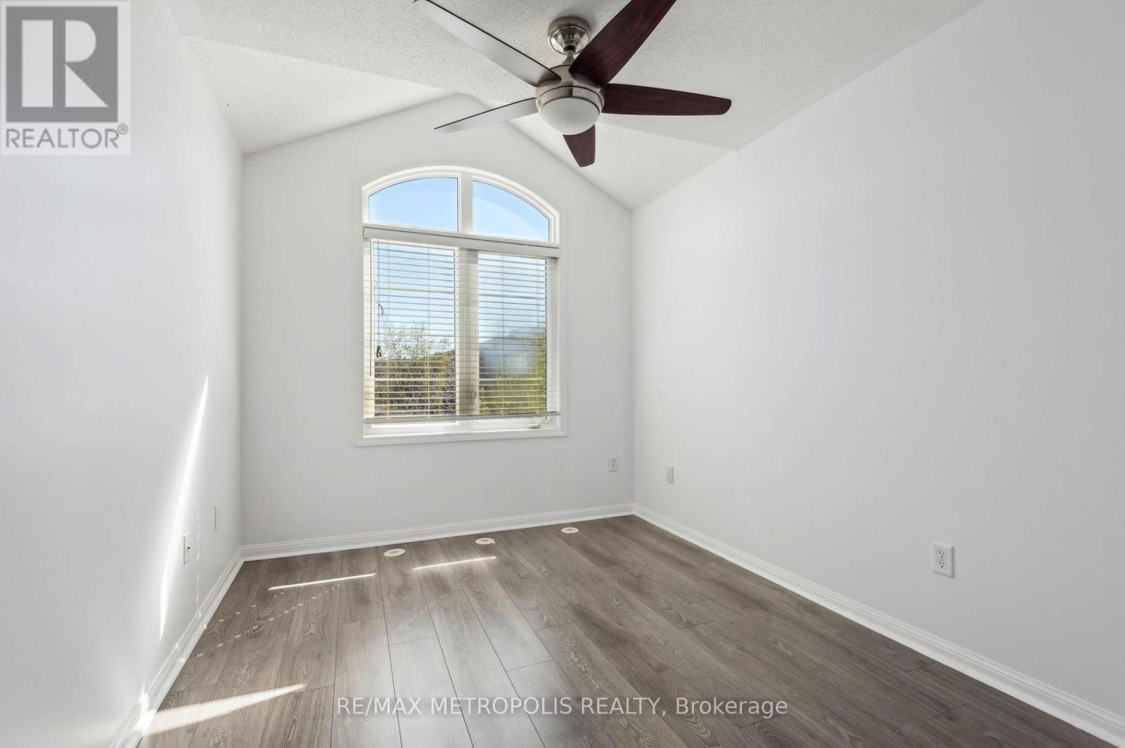 54 HOWE AVENUE Image 27